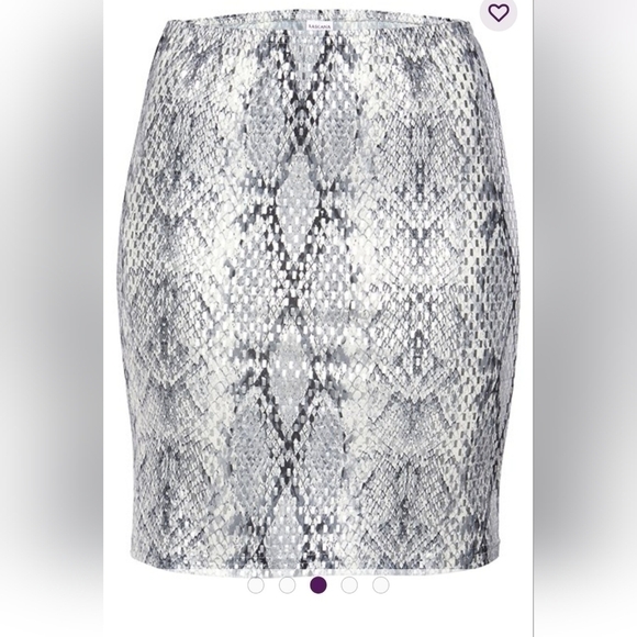 LASCANA Gray Foil Snake-Print Miniskirt Size 6 NWT - Picture 2 of 14